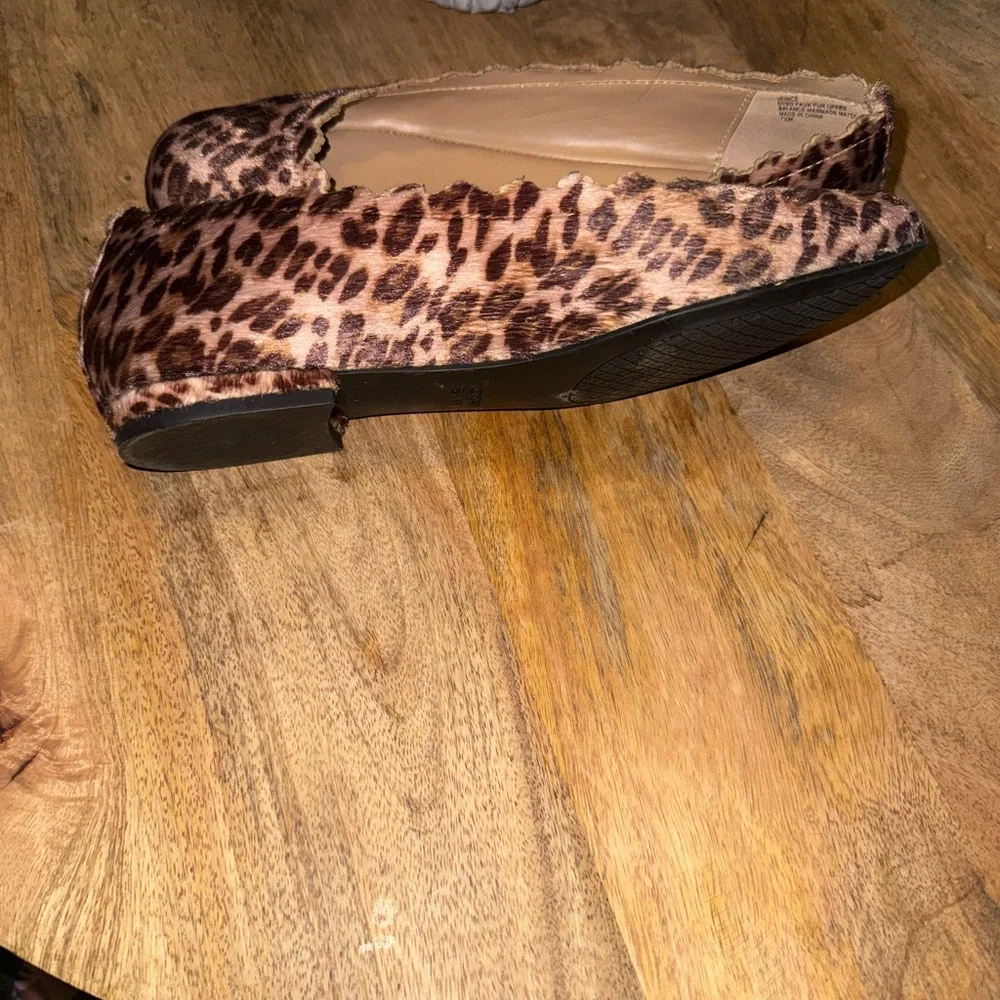 Crown & Ivy Venice Leopard Print Scallop Flats Size 7.5 - Picture 5 of 9